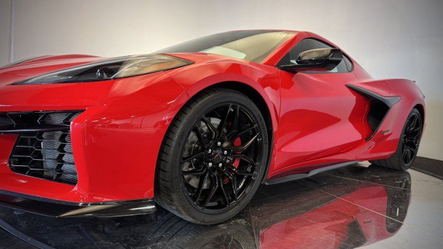 Used 2024 Chevrolet Corvette Z06 w/ Stealth Interior Trim Package RWD image 23