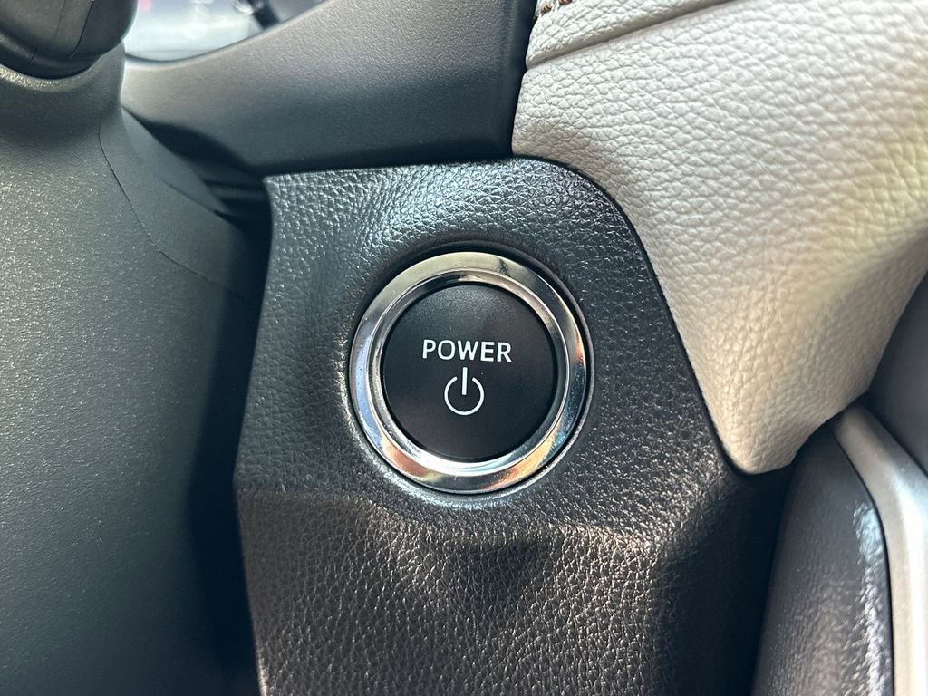 Certified 2025 Toyota RAV4 XLE AWD/4WD image 30