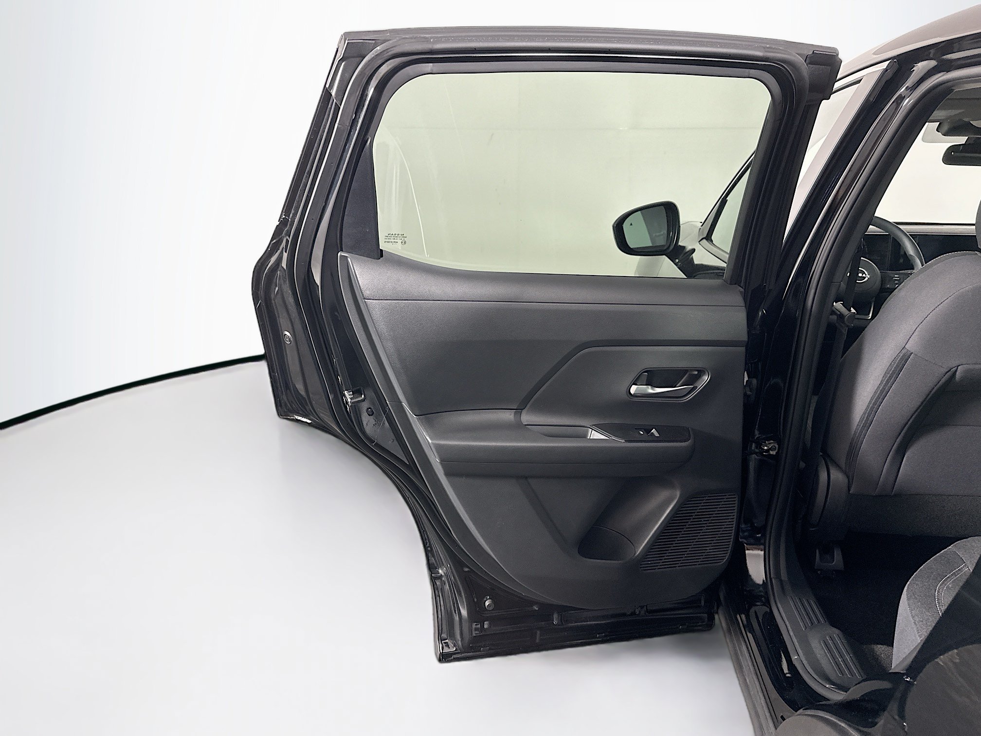 Used 2025 Nissan Kicks SV FWD image 25