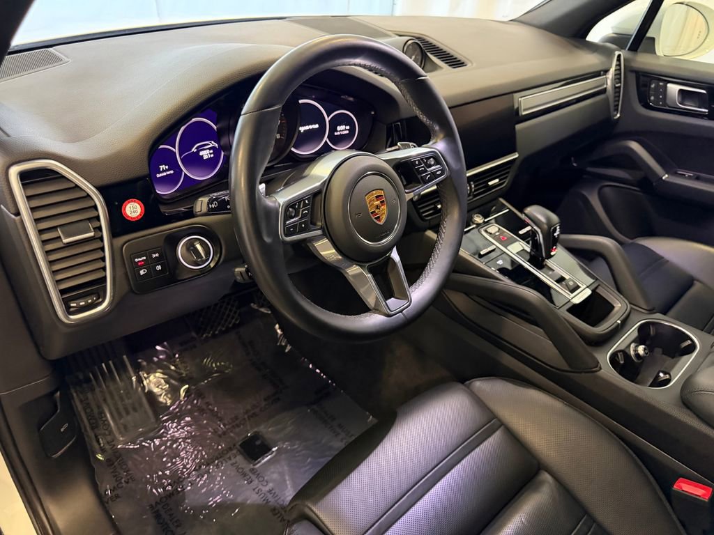 Used 2022 Porsche Cayenne Platinum Edition AWD/4WD image 16