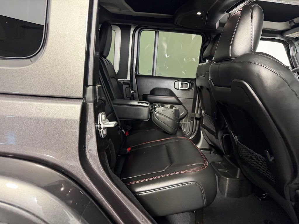 Certified 2025 Jeep Wrangler Unlimited Rubicon image 29