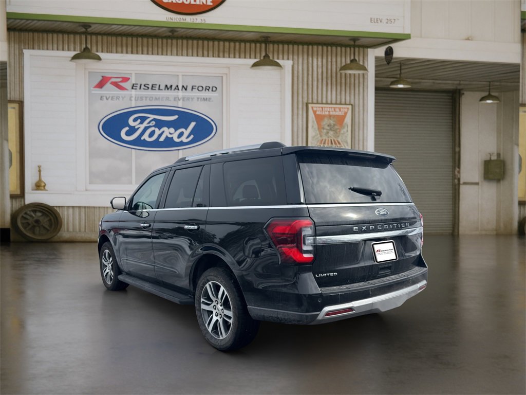 Used 2024 Ford Expedition Limited image 4