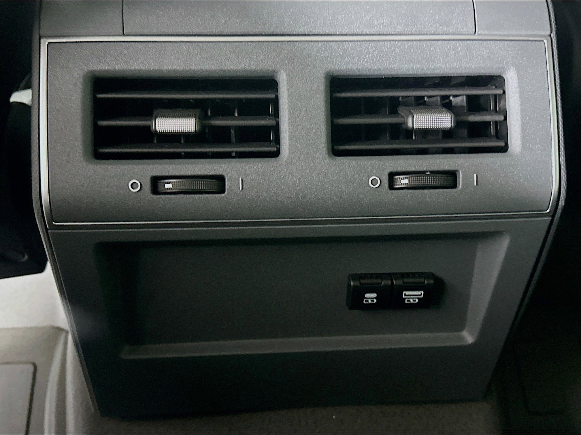 New 2025 INEOS Grenadier Fieldmaster Edition image 37