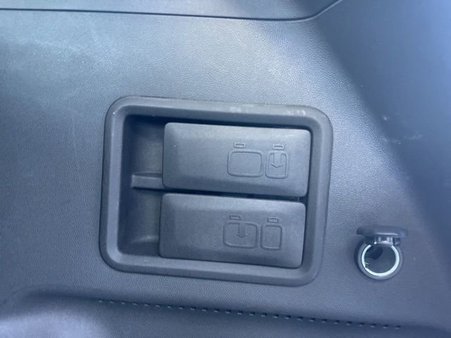 Used 2023 Chevrolet Equinox LT image 9