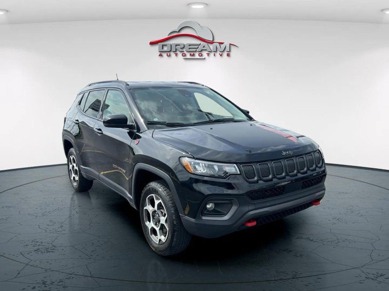 Used 2022 Jeep Compass Trailhawk w/ Trailhawk Convenience Group AWD/4WD image 1