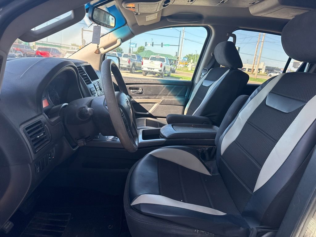 Used 2015 Nissan Armada SV AWD/4WD image 14