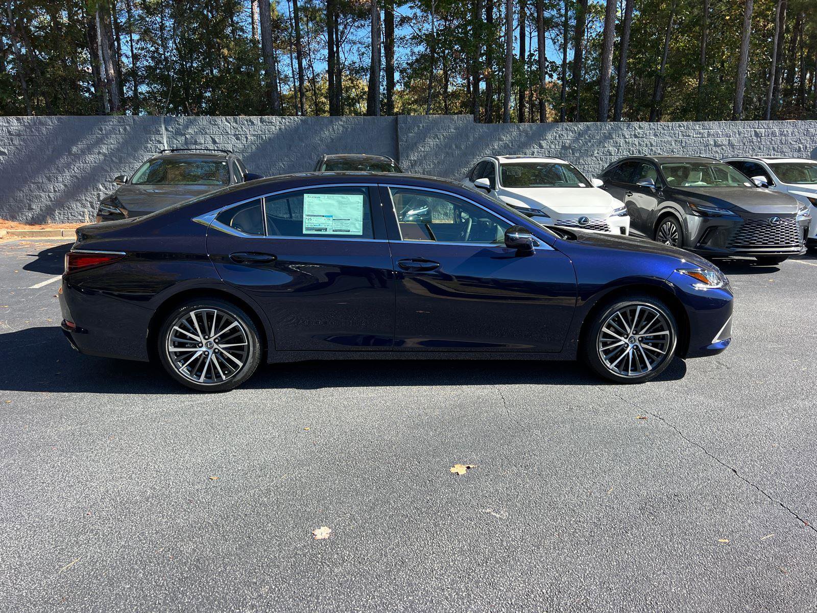 New 2025 Lexus ES 350 w/ Premium Package image 5