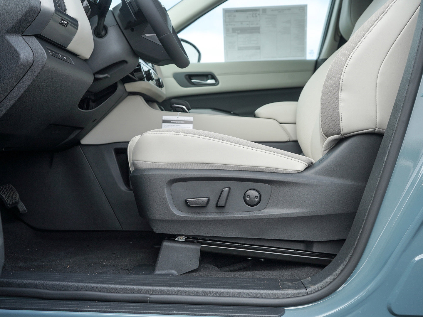 New 2026 Nissan Pathfinder SL w/ SL Premium Package image 18