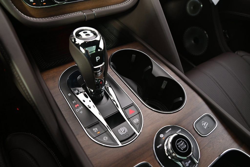 Used 2024 Bentley Bentayga Extended Wheelbase image 32