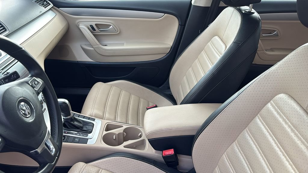 Used 2013 Volkswagen CC Sport image 23