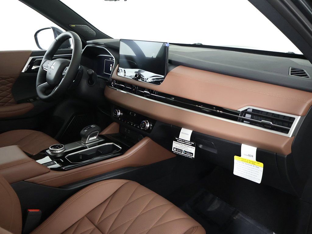 New 2025 Mitsubishi Outlander SEL image 33