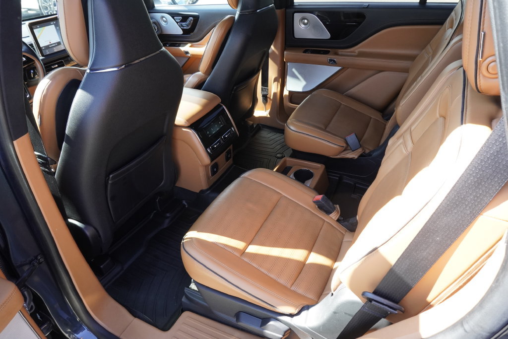 Used 2020 Lincoln Aviator Black Label Grand Touring w/ Class IV Trailer Tow Package AWD/4WD image 29