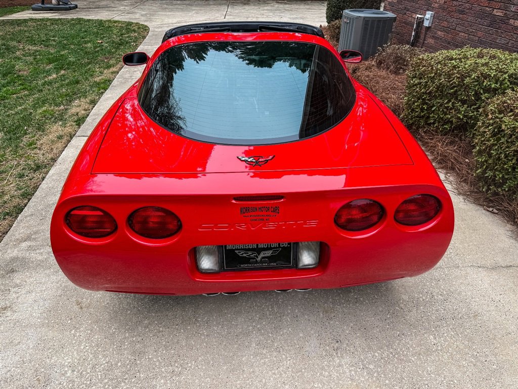 Used 2004 Chevrolet Corvette Coupe w/ Roof Package image 29