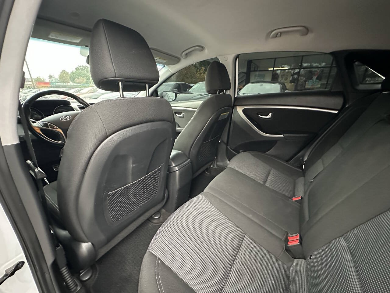 Used 2016 Hyundai Elantra GT w/ Option Group 02 FWD image 11