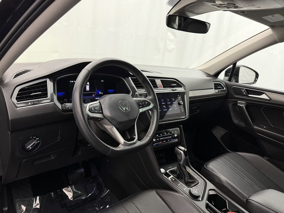 Used 2022 Volkswagen Tiguan SE AWD/4WD image 6