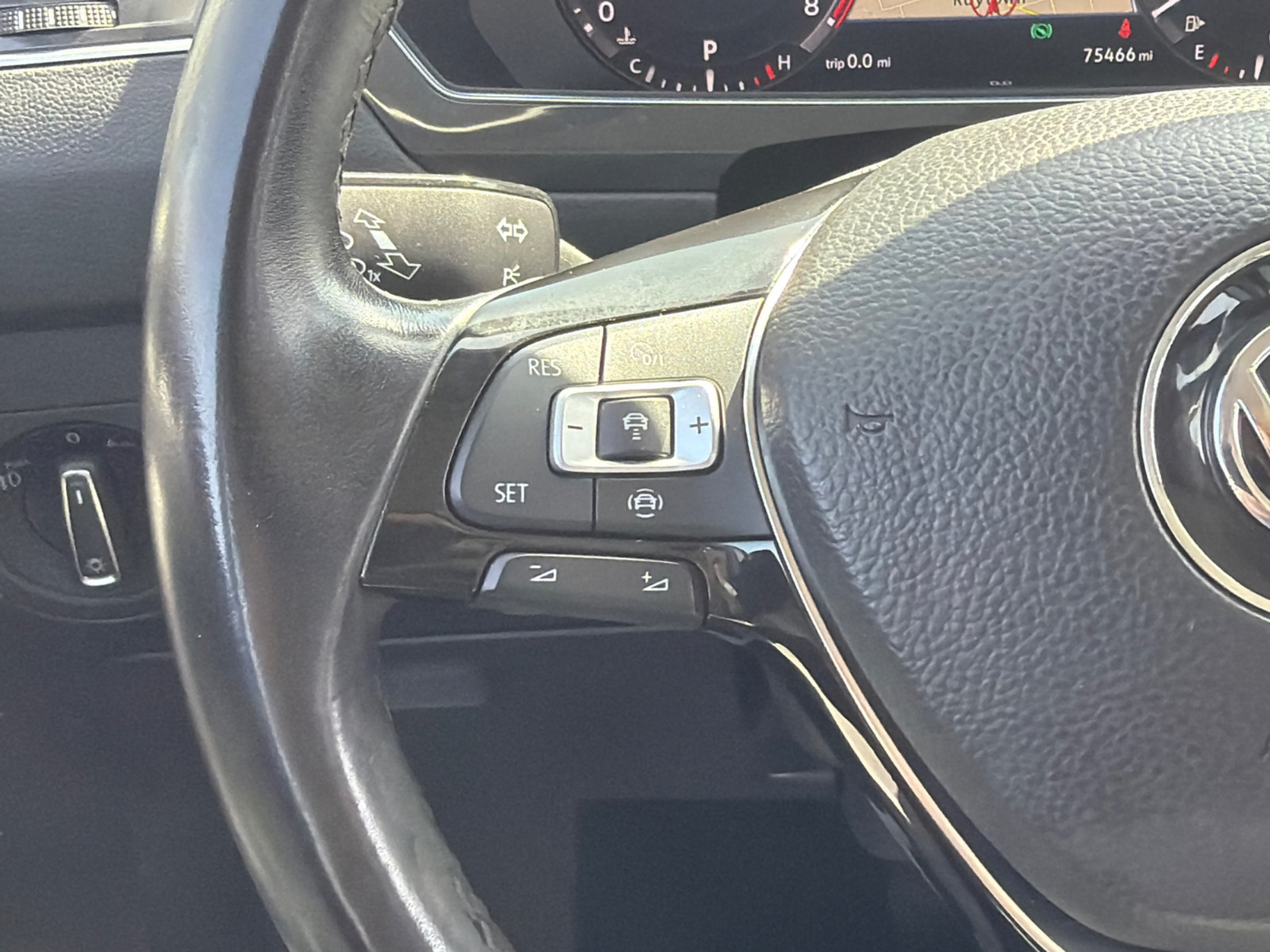 Used 2019 Volkswagen Tiguan SEL Premium AWD/4WD image 20