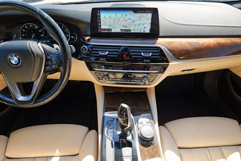 Used 2018 BMW 540i xDrive image 42