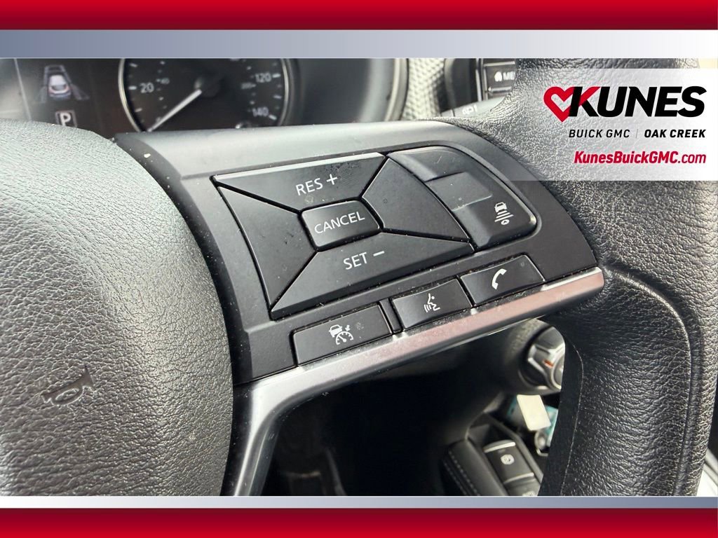 Used 2024 Nissan Kicks SV image 9