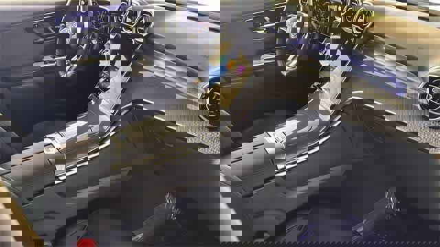 Used 2025 Mercedes-Benz GLC 300 4MATIC image 53