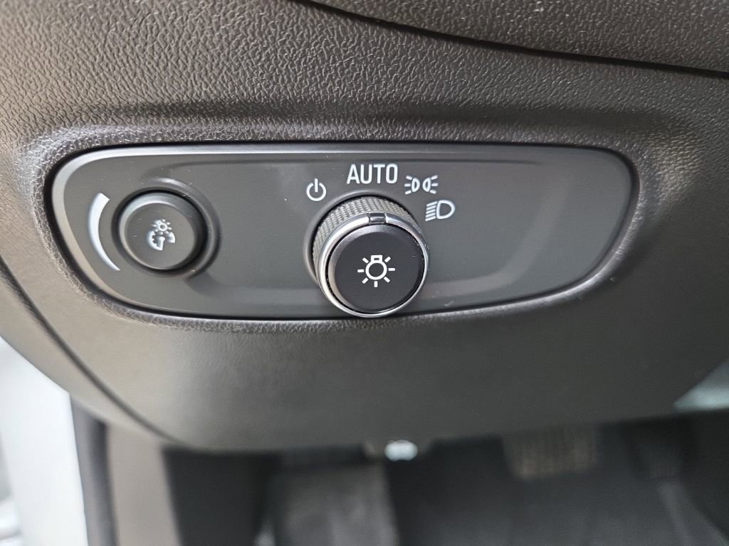 Certified 2024 Chevrolet Equinox LT w/ LPO, Floor Liner Package image 26