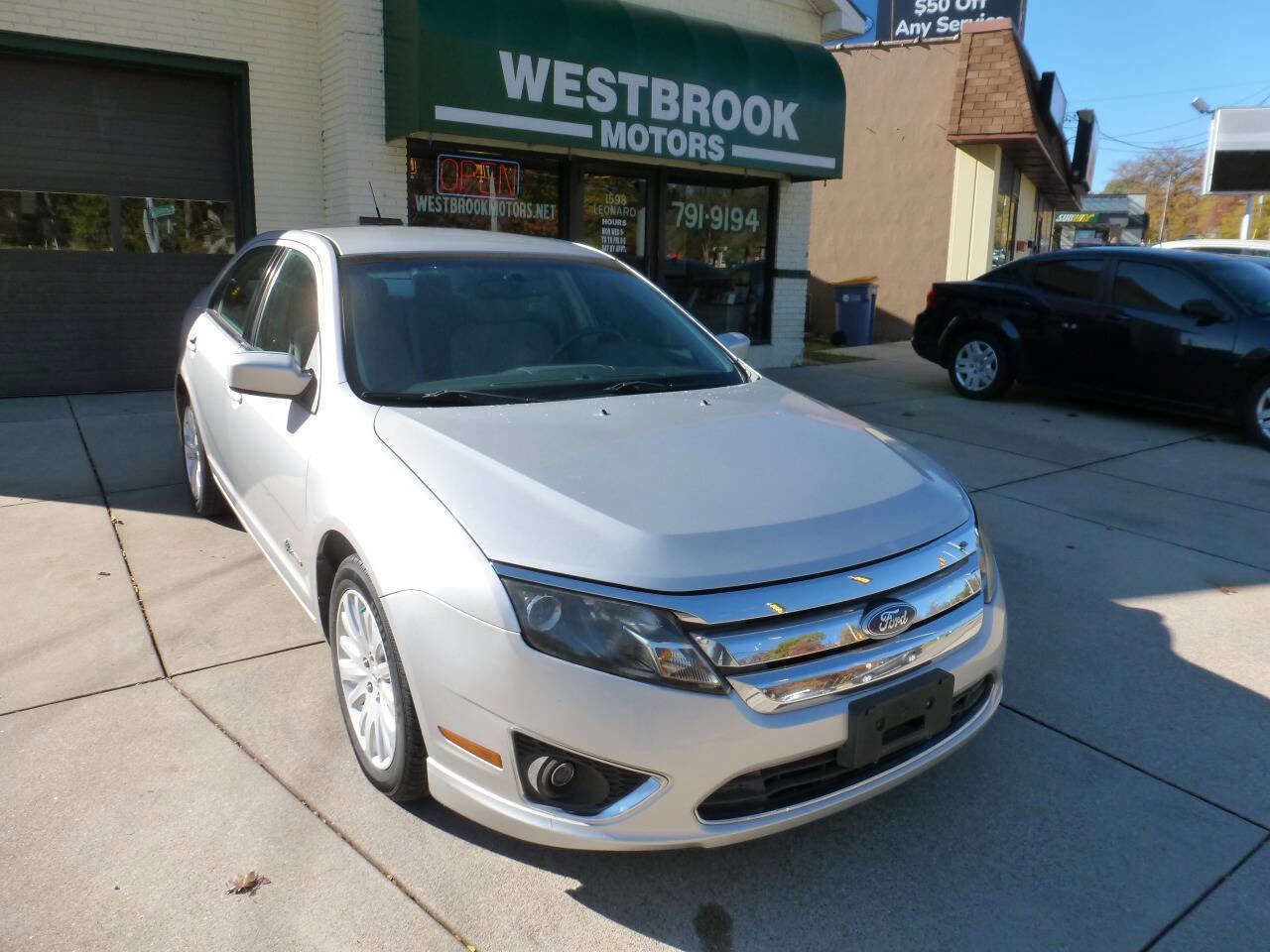 Used 2010 Ford Fusion Hybrid image 1