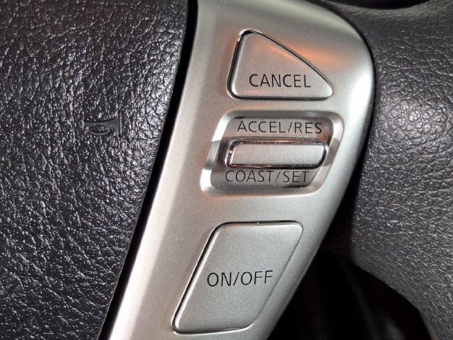 Used 2017 Nissan Versa SV FWD image 35