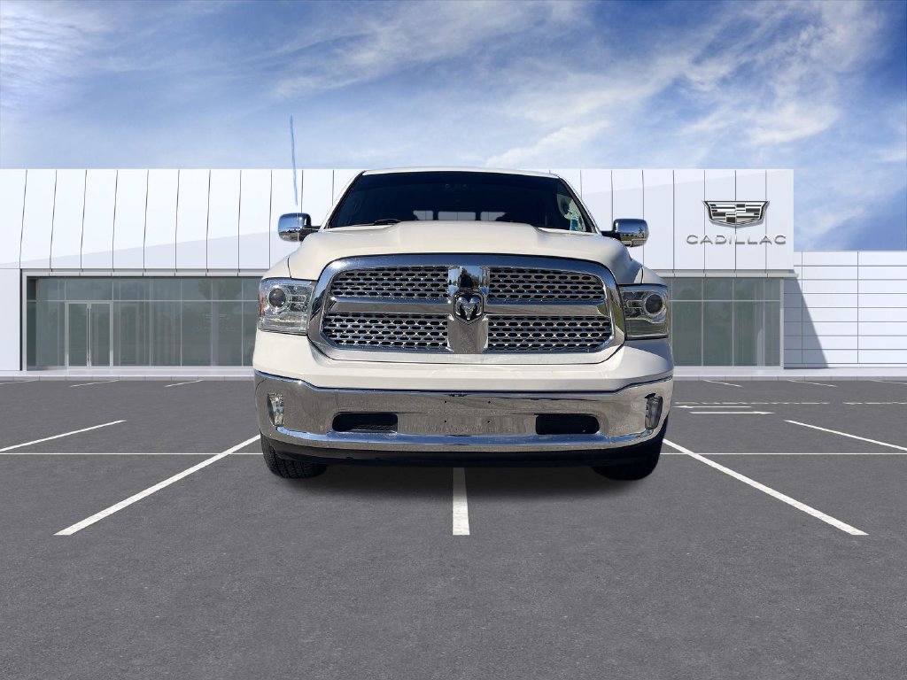 Used 2018 RAM 1500 Laramie w/ Convenience Group AWD/4WD image 3