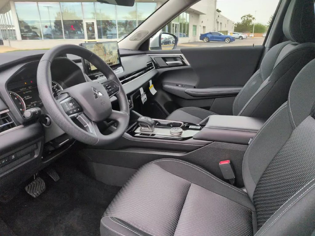 New 2026 Mitsubishi Outlander ES AWD/4WD image 22