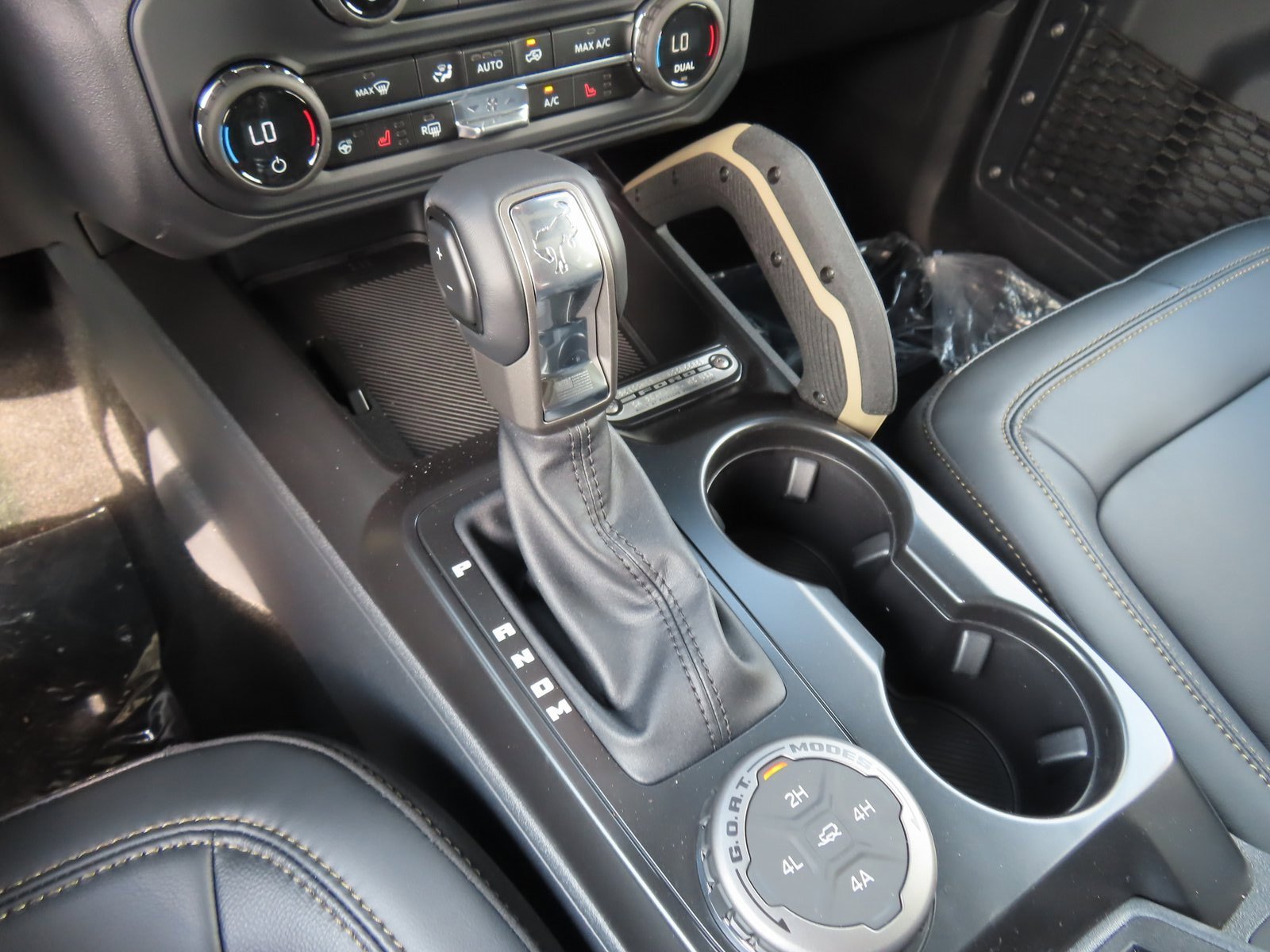 New 2025 Ford Bronco Badlands image 16