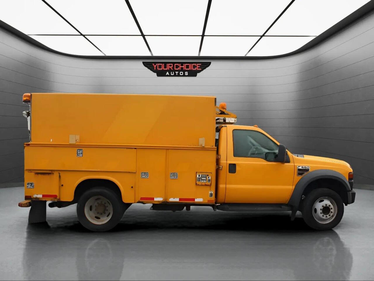 Used 2008 Ford F550 2WD Regular Cab Super Duty image 4