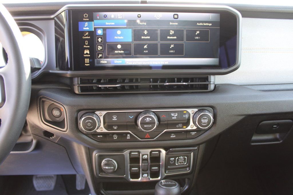 Used 2024 Jeep Gladiator Sport image 17