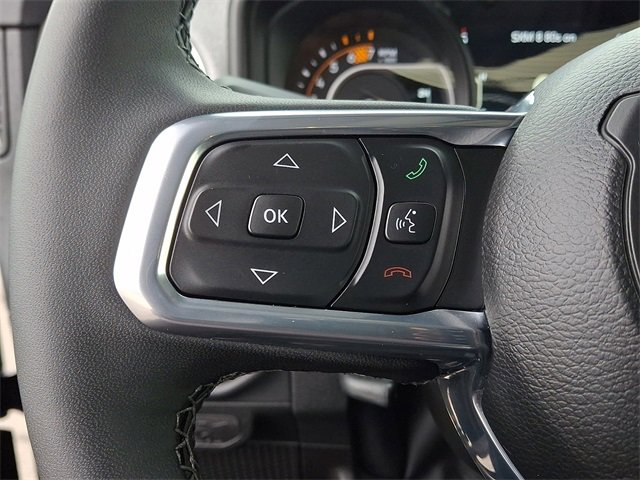 Used 2025 Jeep Wrangler Sahara image 20