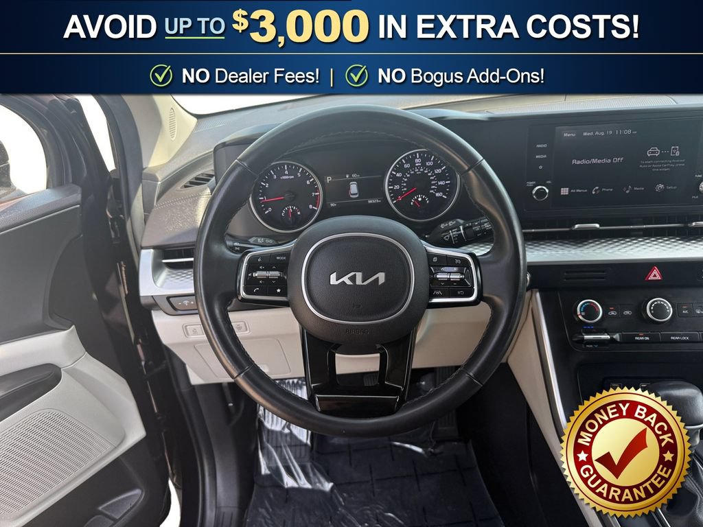 Used 2023 Kia Carnival LX FWD image 18