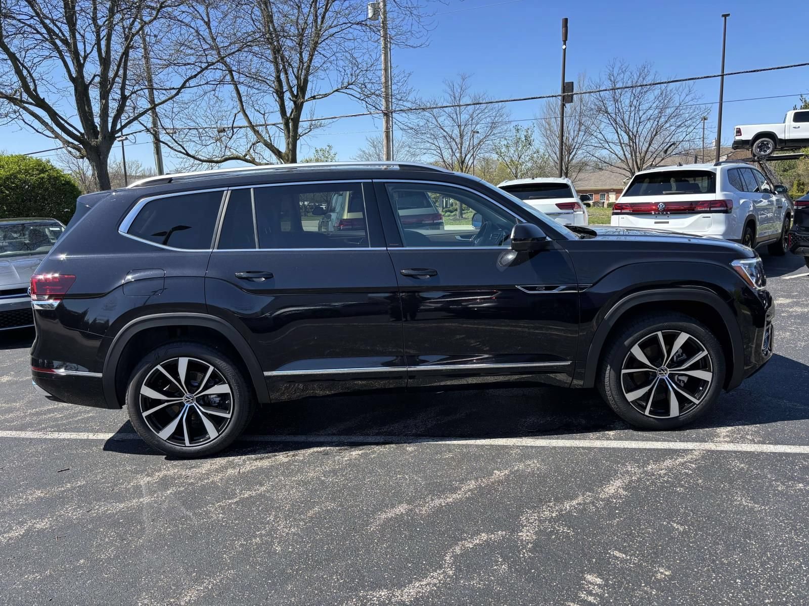 New 2026 Volkswagen Atlas SEL Premium R-Line AWD/4WD image 4
