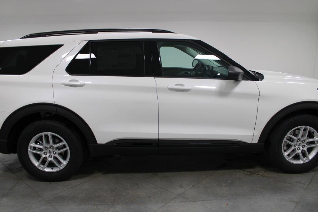 New 2026 Ford Explorer Active RWD image 10