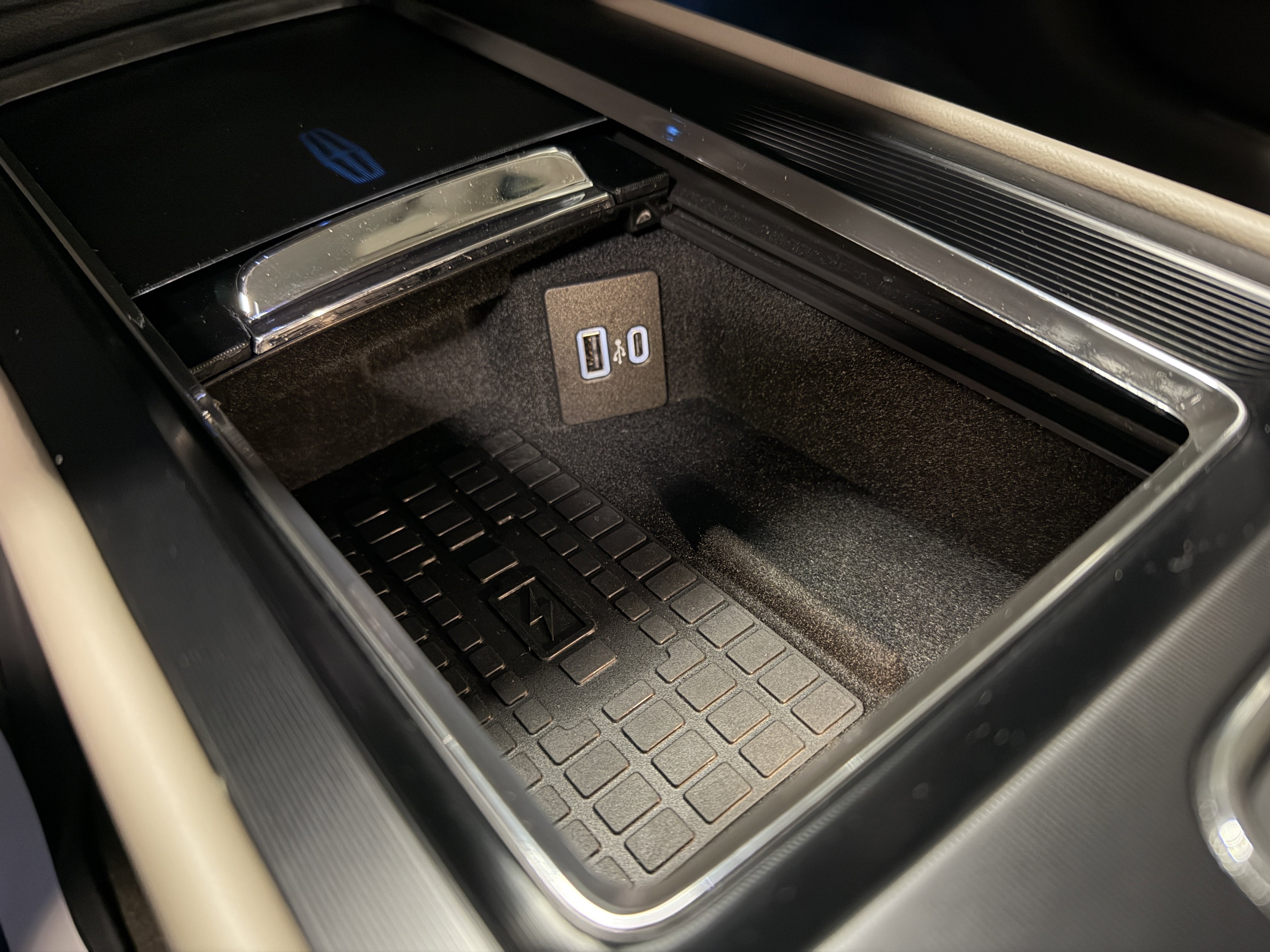 Used 2023 Lincoln Corsair Reserve w/ Equipment Group 201A image 13