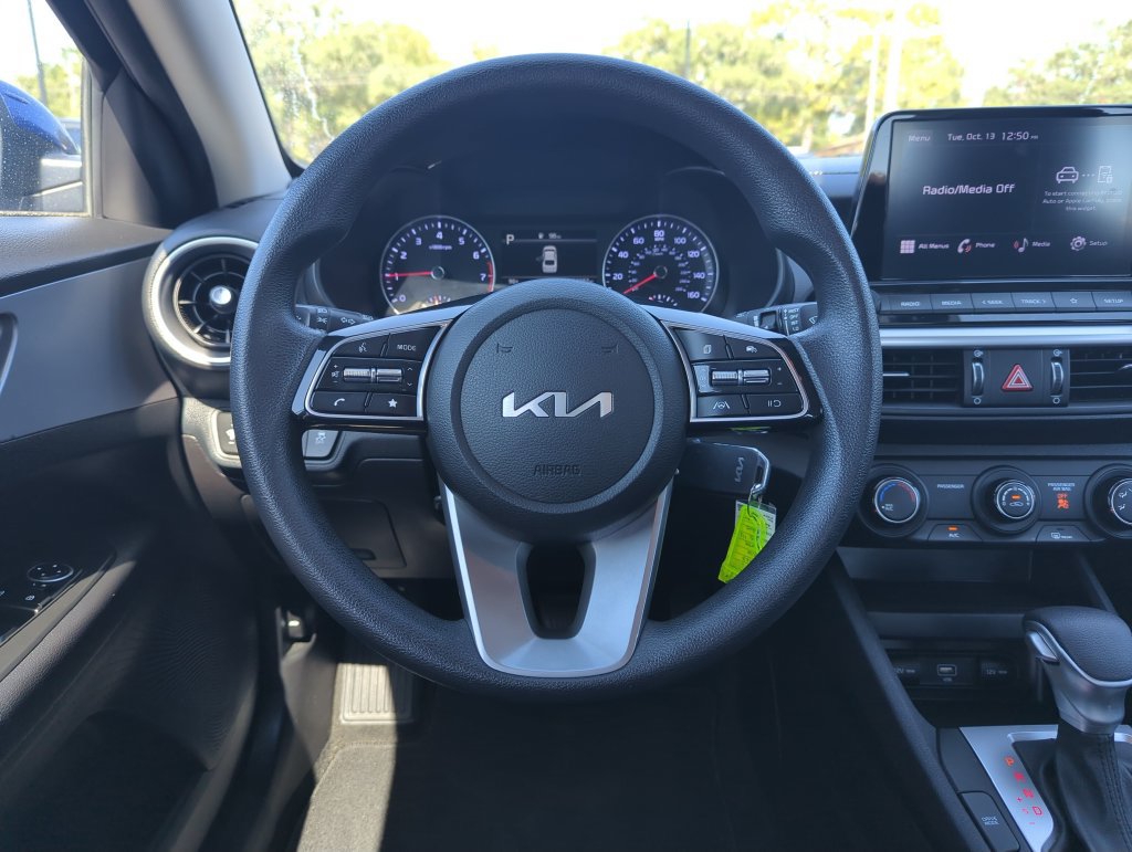 Used 2023 Kia Forte LXS FWD image 17