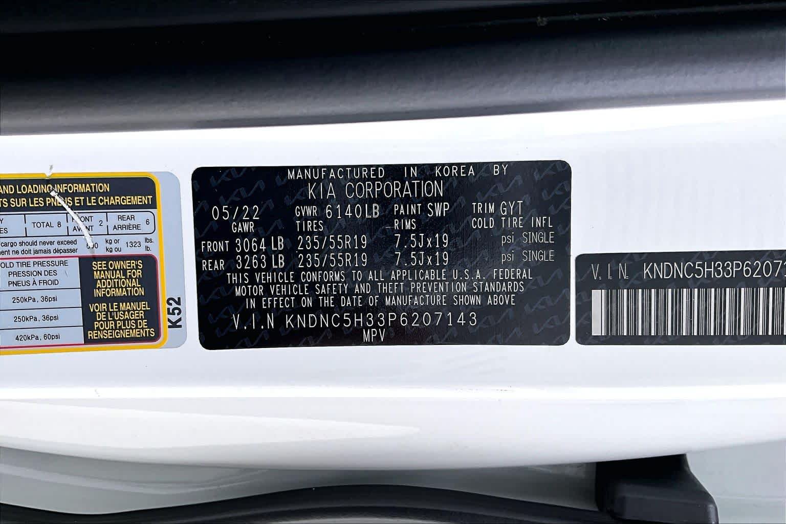 Used 2023 Kia Carnival EX FWD image 33