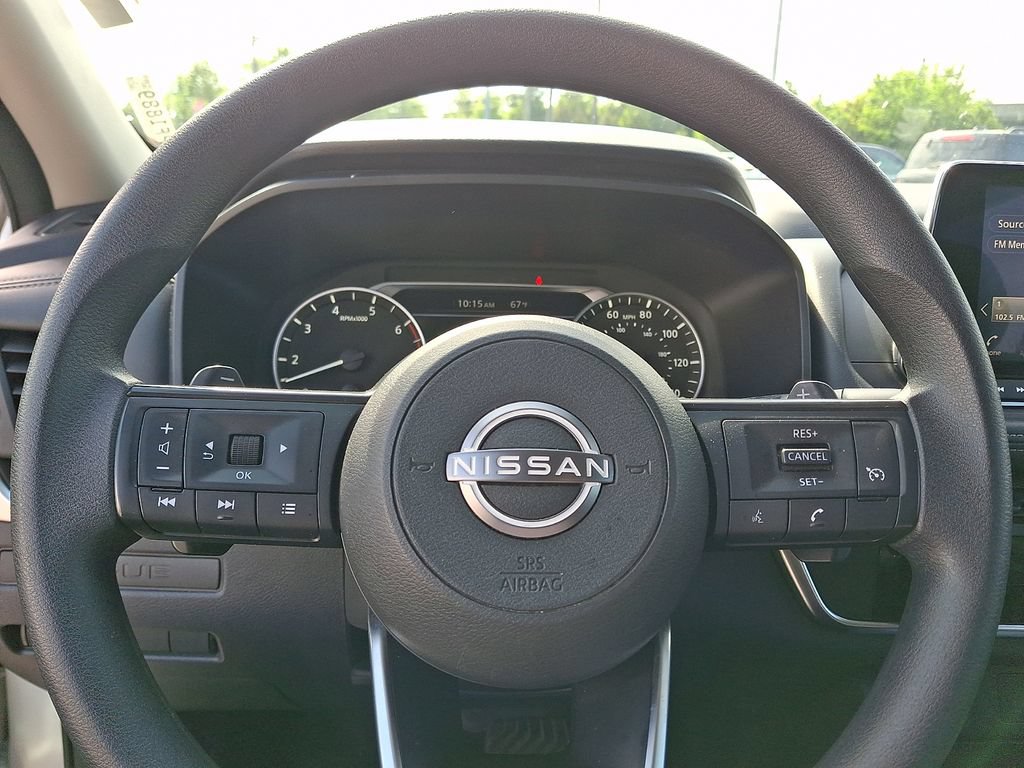 Used 2024 Nissan Rogue S AWD/4WD image 18