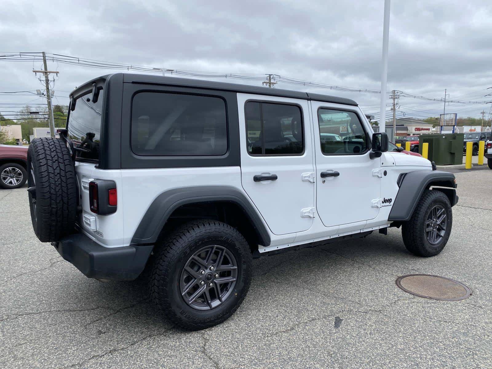 Certified 2025 Jeep Wrangler Unlimited Sport AWD/4WD image 9