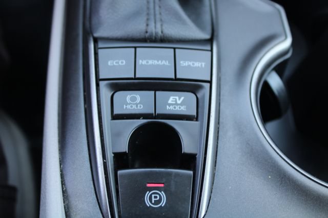 Used 2024 Toyota Camry SE FWD image 28