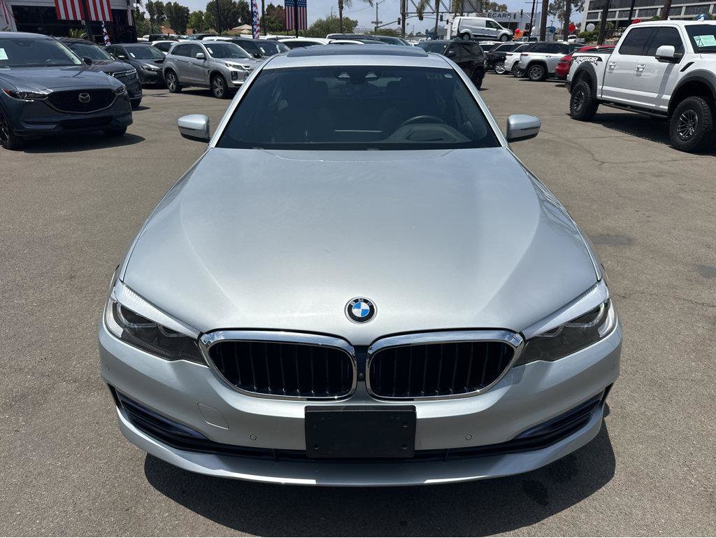 Used 2019 BMW 530e w/ Premium Package RWD image 2