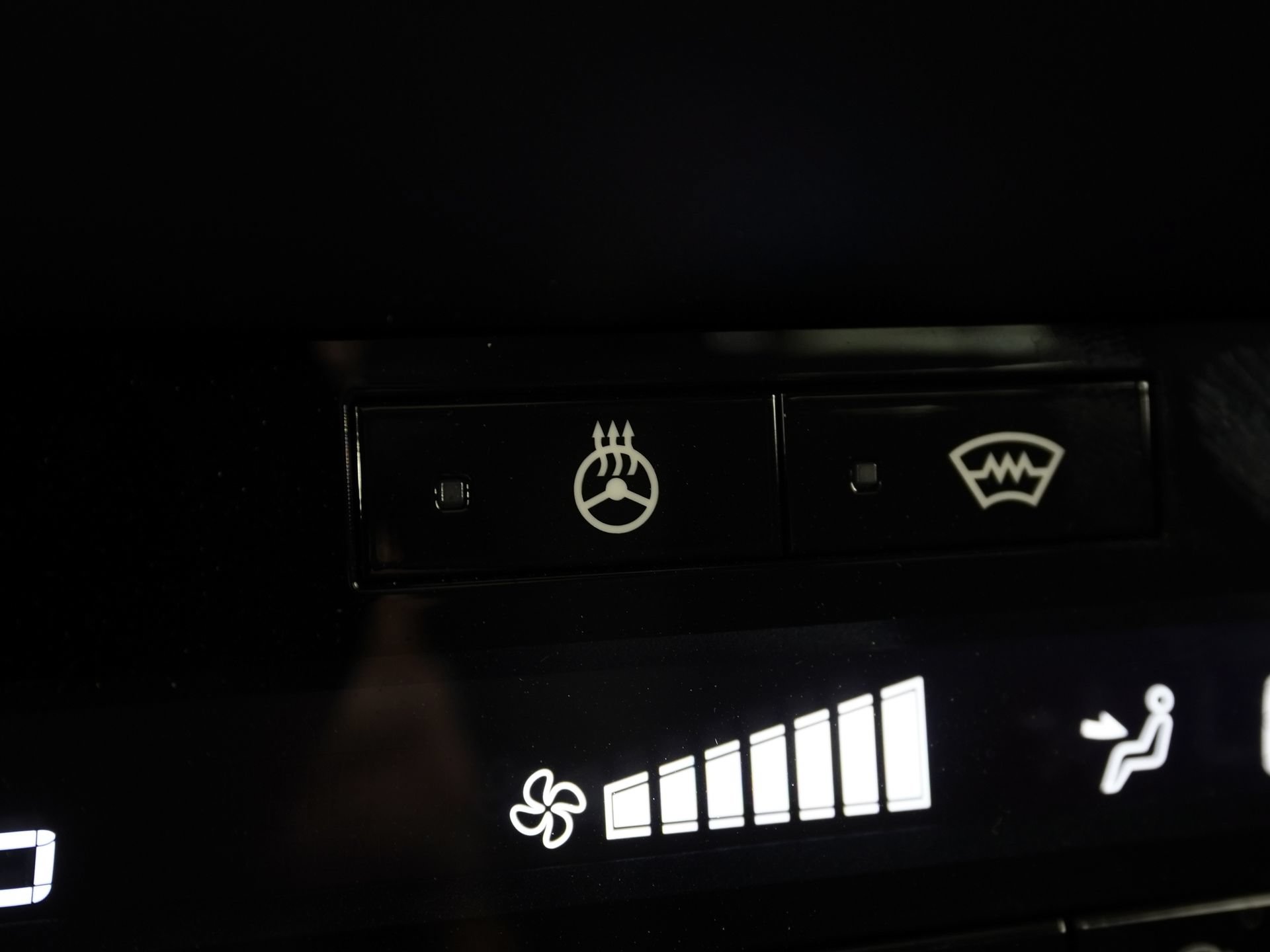 New 2026 Mitsubishi Outlander AWD image 16