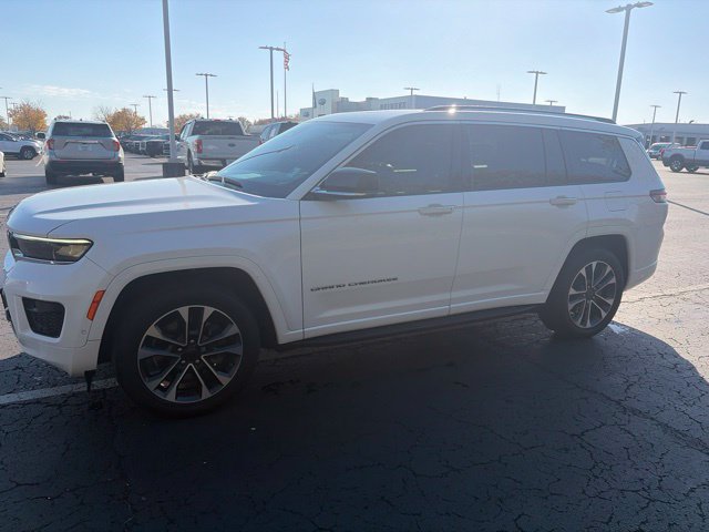 Used 2022 Jeep Grand Cherokee L Overland w/ Luxury Tech Group IV AWD/4WD image 2