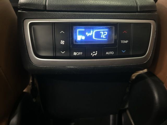 Used 2018 Toyota Highlander Limited image 10