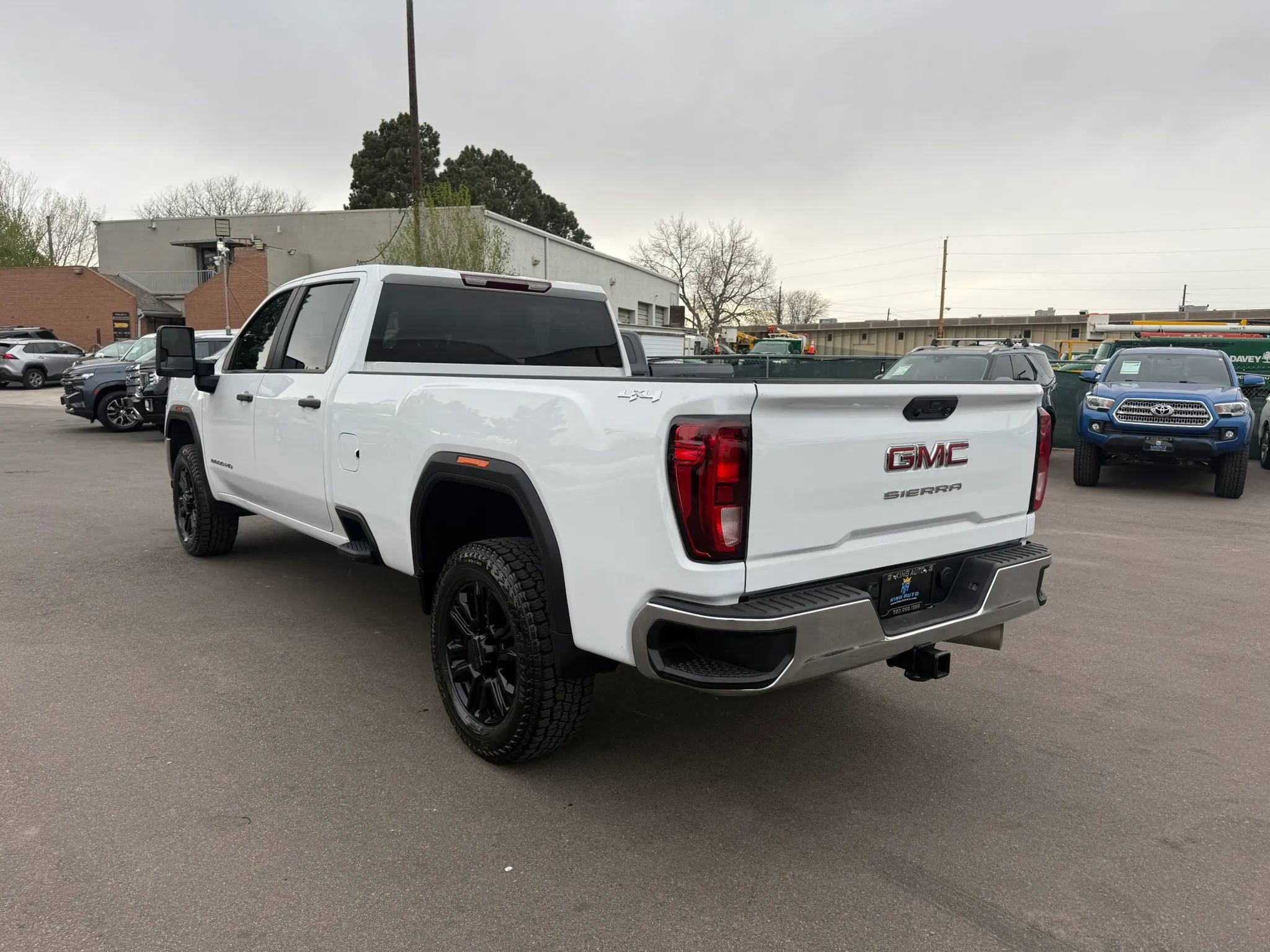 Used 2023 GMC Sierra 2500 Pro w/ Convenience Package image 8