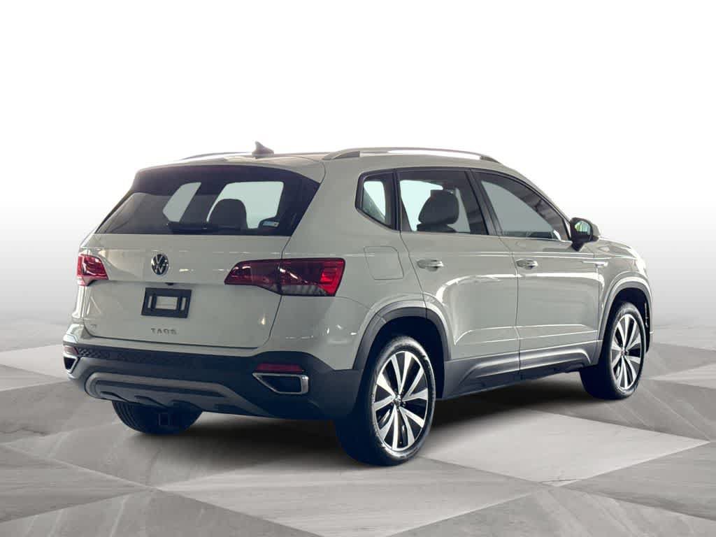 Used 2023 Volkswagen Taos SE FWD image 8