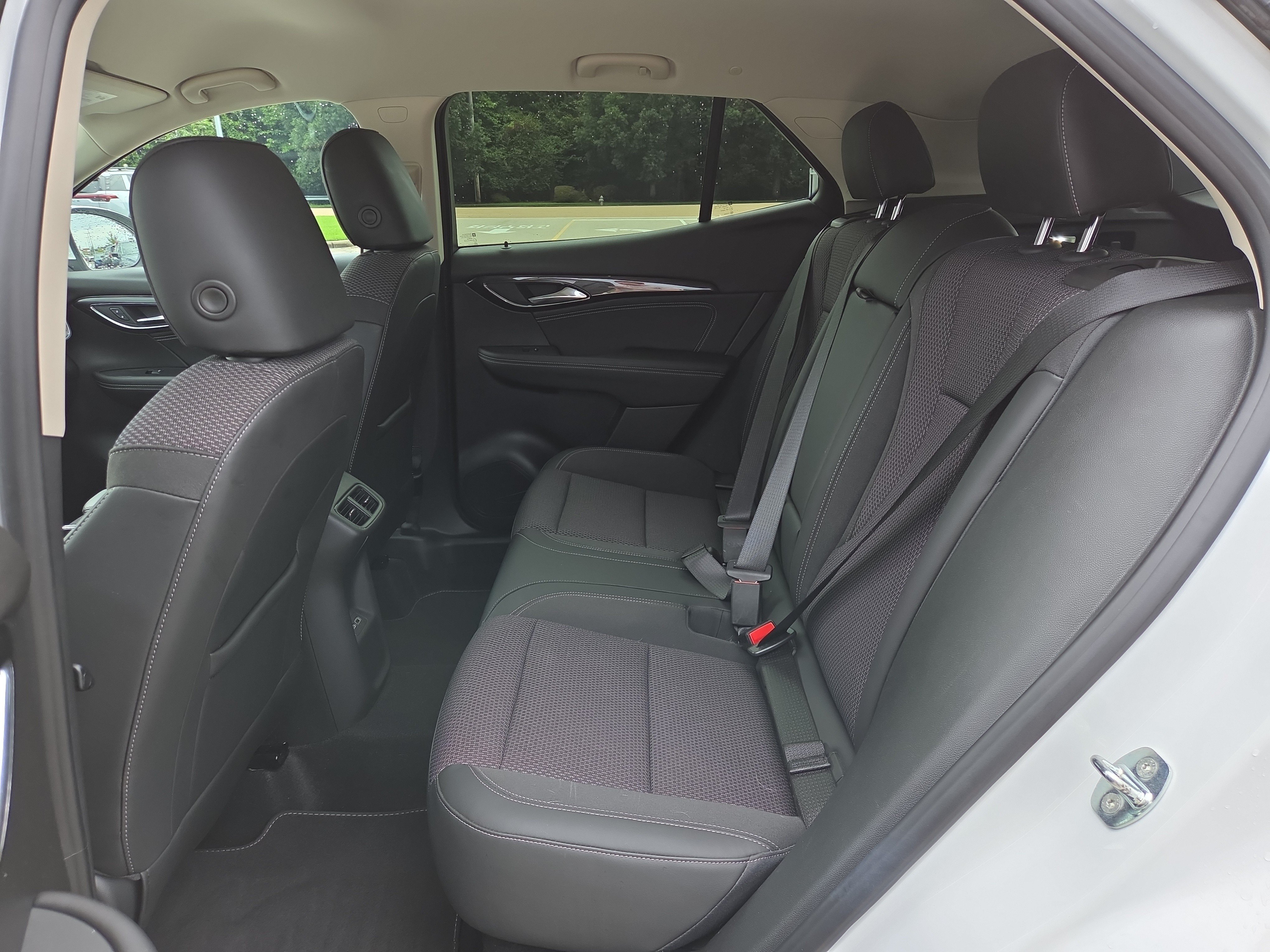 Used 2023 Buick Envision Preferred w/ Premium Seat Package AWD/4WD image 11