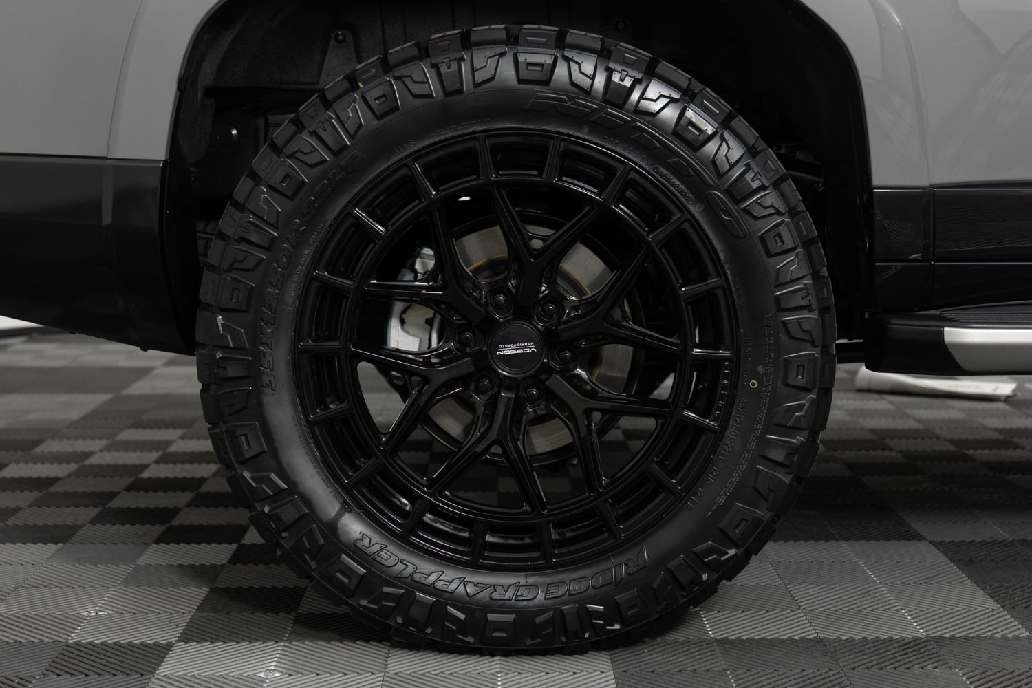 Used 2024 Lexus GX 550 w/ Accessory Package (2T) image 43