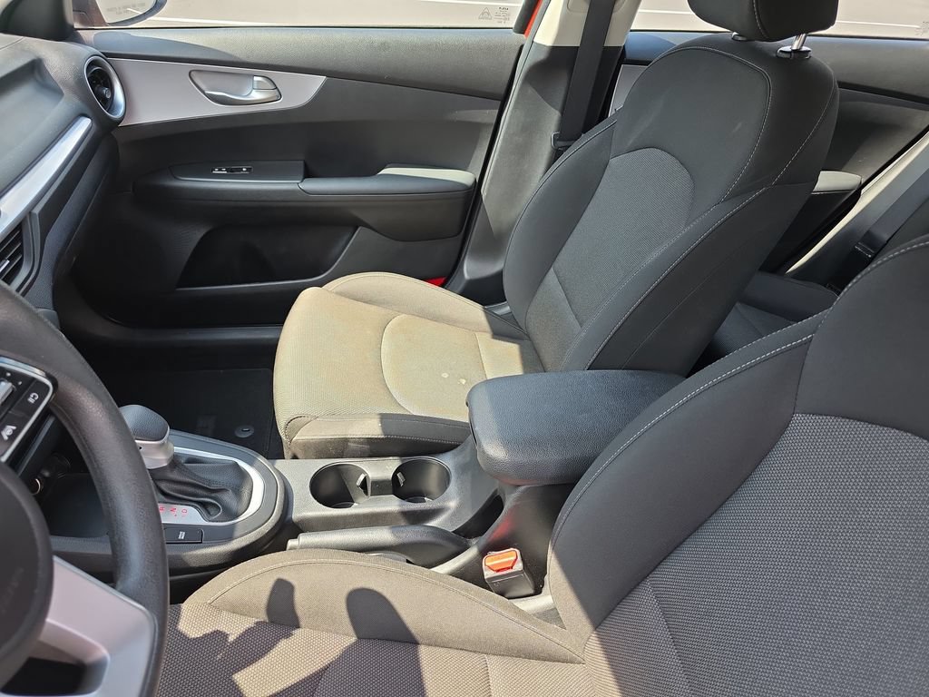Used 2023 Kia Forte LXS w/ LXS Technology Package FWD image 17